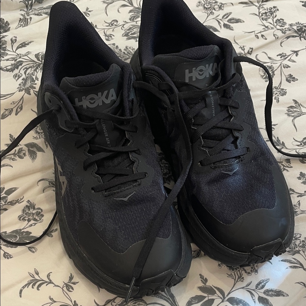 Hoka Black Challenger ATR 7 running shoes
